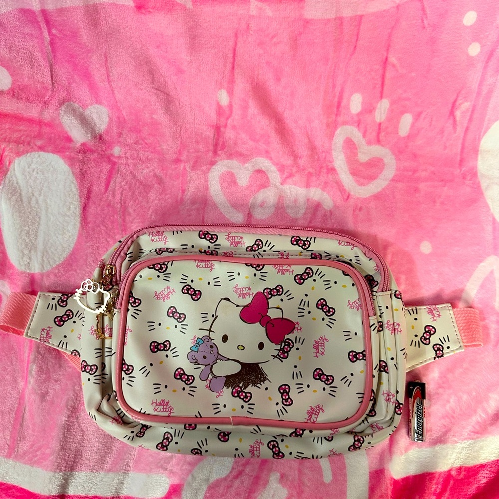 Vintage and Rare Sanrio Smiles Hello Kitty Bag.